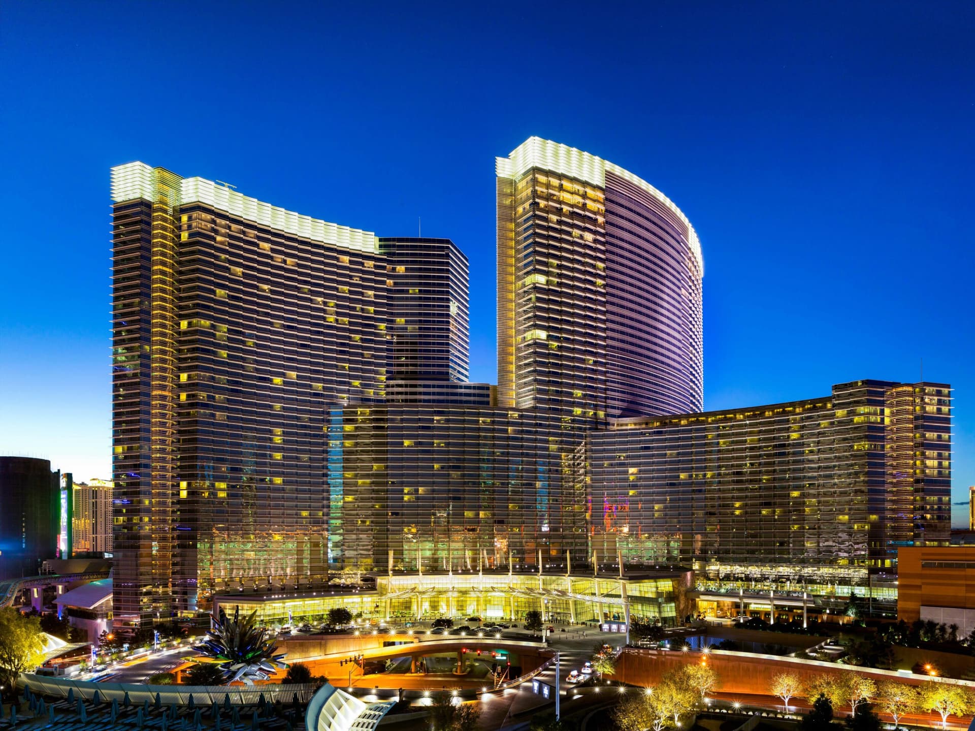Which Venues in Las Vegas Host the Best Shows?