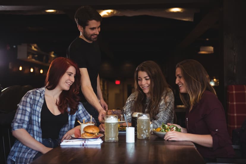 Where to Find the Best Late-Night Eats in Vegas?3